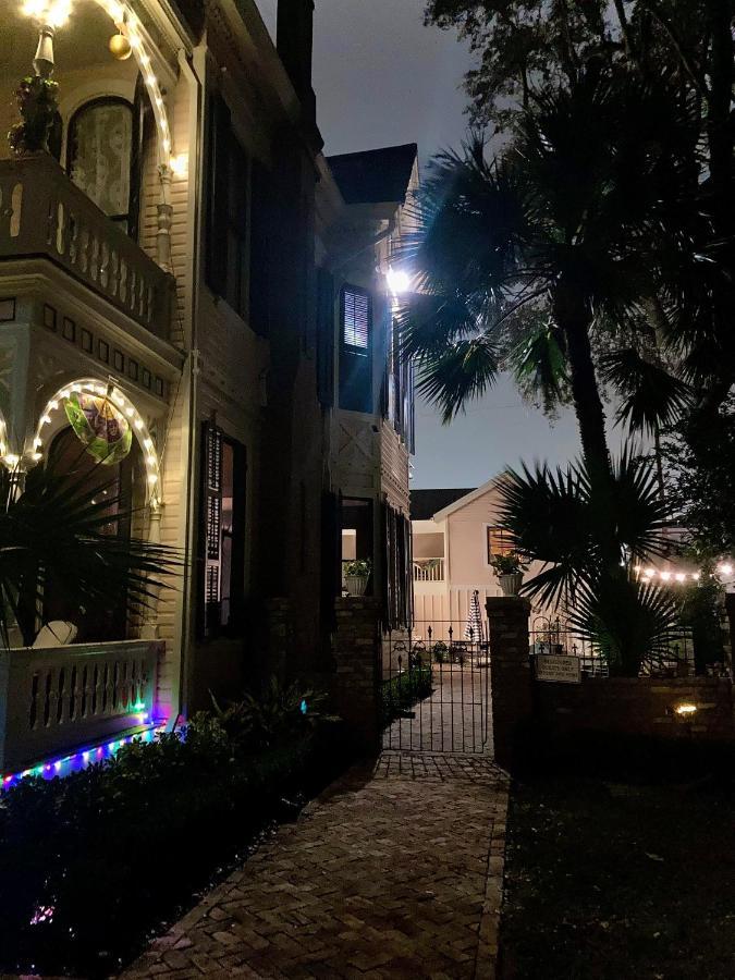 Coppersmith Inn Bed And Breakfast 加尔维斯敦 外观 照片